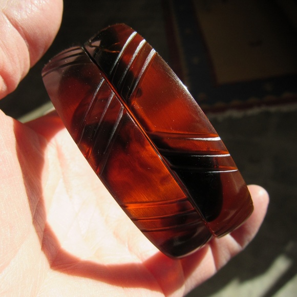 Vintage Jewelry - Vintage Brown and Black Plastic Bangles Set of 2